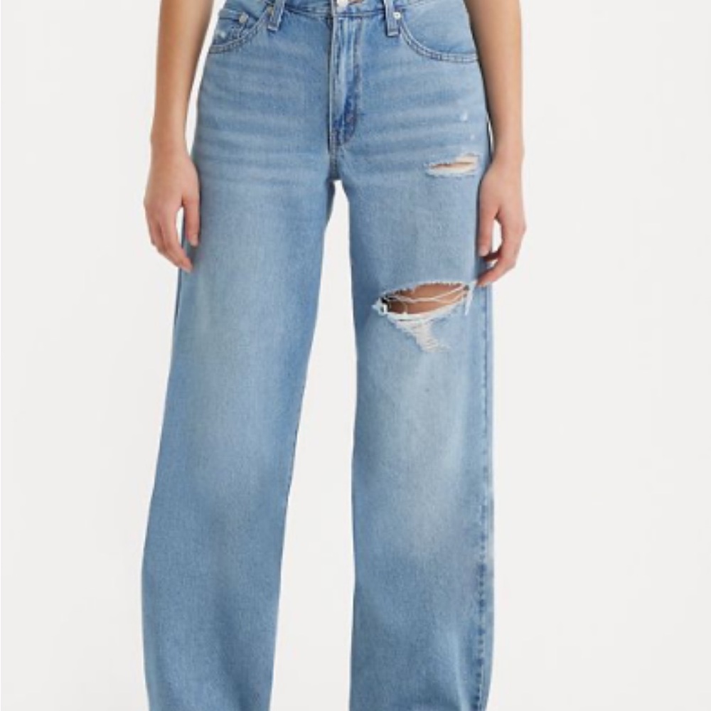 Levi’s Baggy Dad jeans. In the Middle medium wash